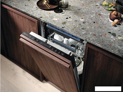 Встраиваемая посудомоечная машина Electrolux GlassCare 700 EEM63301L