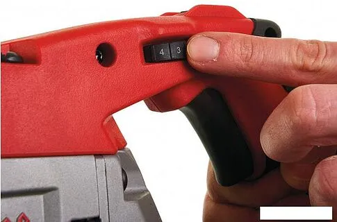 Ленточная пила Milwaukee BS 125 4933448245