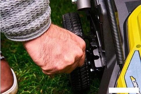 Колёсная газонокосилка Ryobi RY18LMX37A-150 (с АКБ 5 Ah)