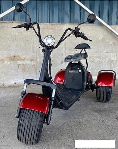 Электроскутер Yakama АР-Н0006B (красный)