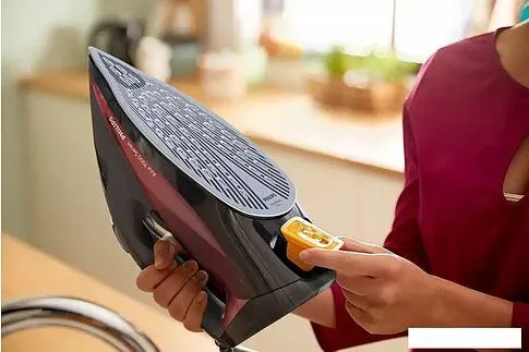 Утюг Philips DST7022/40