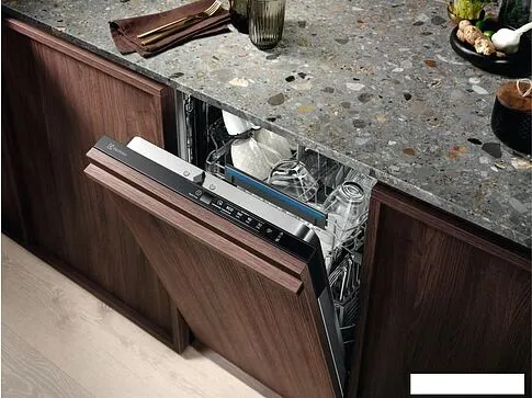 Встраиваемая посудомоечная машина Electrolux EEA913100L