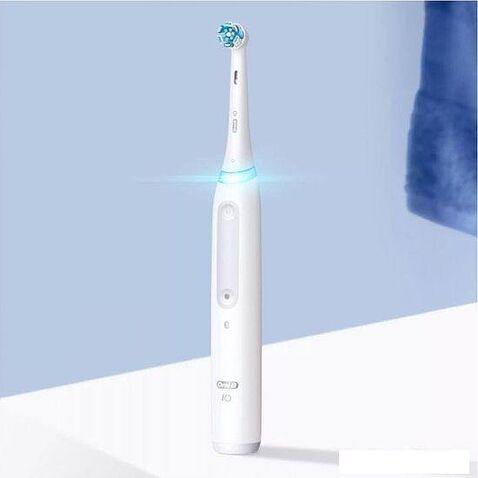 Электрическая зубная щетка Oral-B iO Series 4 I0G4.1A6.1DK (белый)