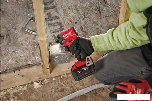 Винтоверт Milwaukee M18 FUEL M18FID3-0 4933498061 (без АКБ)