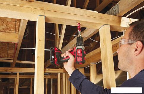 Дрель-шуруповерт Milwaukee M18 BDD-202C [4933443555]