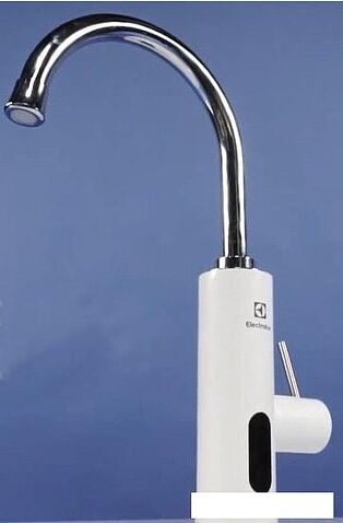 Водонагреватель Electrolux Taptronic (белый)