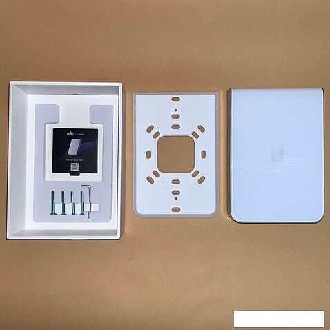 Точка доступа Ubiquiti UniFi 6 In-Wall AP U6-IW
