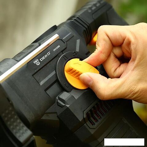 Перфоратор Deko DKH2000 SET 10