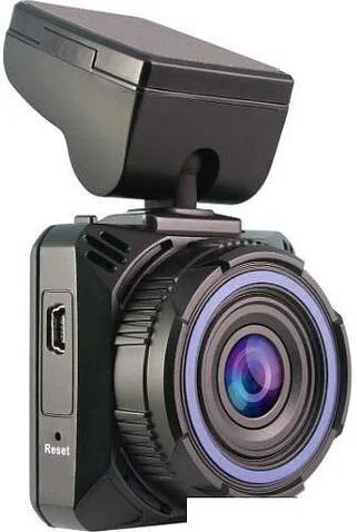 Автомобильный видеорегистратор NAVITEL R600