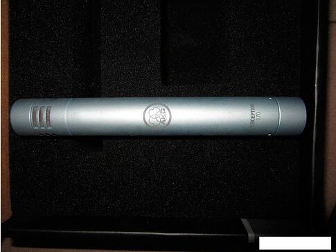 Микрофон AKG P170