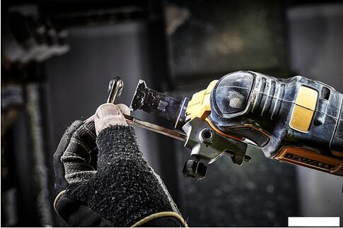 Реноватор DeWalt DCS356NT (без АКБ, кейс)