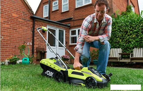 Колёсная газонокосилка Ryobi RLM13E33S
