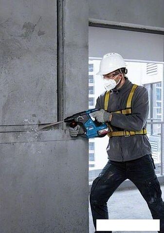 Перфоратор Bosch GBH 187-LI Professional 0611923022 (с 1-им АКБ, кейс)
