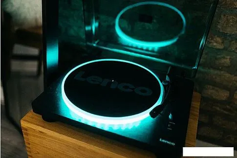 Виниловый проигрыватель Lenco LS-50LED BK