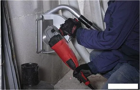 Угловая шлифмашина Milwaukee AGVK24-230EK 4933451413