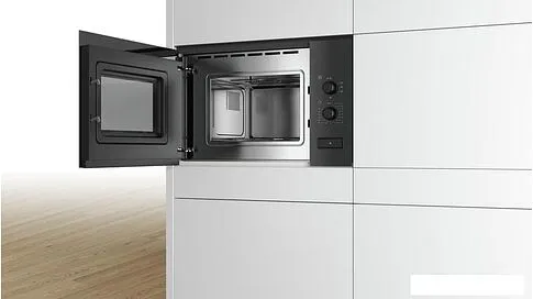 Микроволновая печь Bosch BFL520MB0
