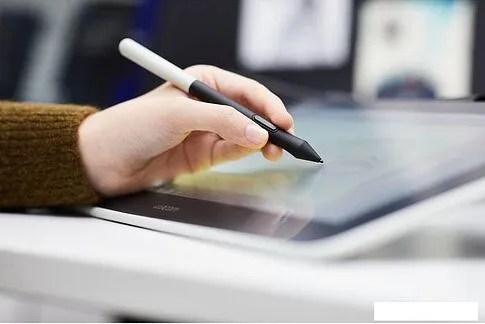 Интерактивный дисплей Wacom One DTC133