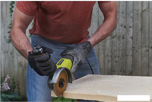 Угловая шлифмашина Ryobi RAG800-125G