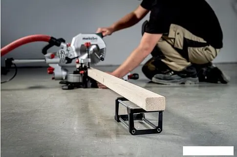 Торцовочная пила Metabo KGS 216 M 613216000