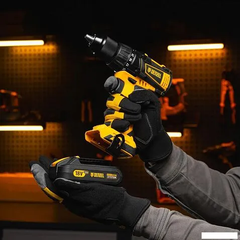 Дрель-шуруповерт Denzel BLDL-IB-18-0 26122 (без АКБ)