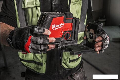 Лазерный нивелир Milwaukee L4 CLLP-301C 4933478099