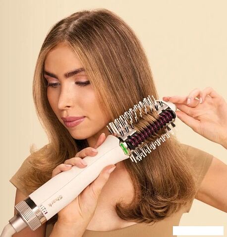 Фен-щетка Shark SmoothStyle HT212EU