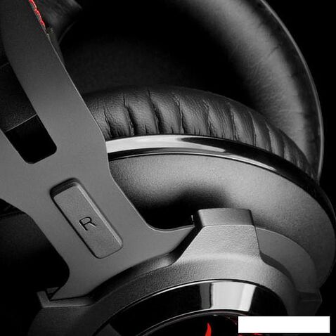 Наушники с микрофоном HyperX Cloud Revolver (черный)