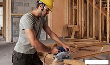 Дисковая (циркулярная) пила Bosch GKS 140 Professional 06016B3020 Дисковая (циркулярная) пила Bosch GKS 140 Professional 06016B3020