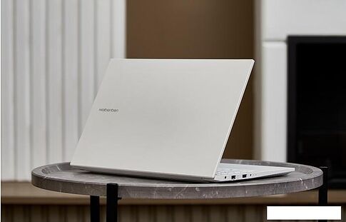 Ноутбук Maibenben M555 M5551SB0LWRE0