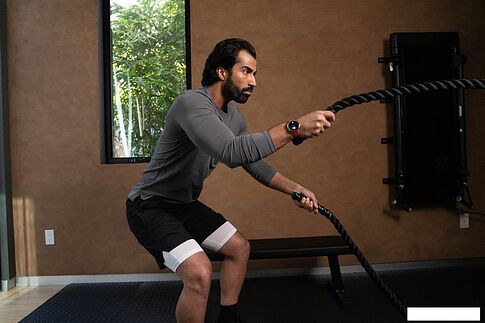 Умные часы Amazfit Active 2 (серебристый, с оранжевым силиконовым ремешком)