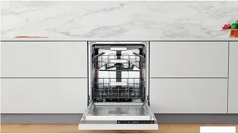 Встраиваемая посудомоечная машина Whirlpool WIP 4O33 PLE S