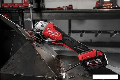 Угловая шлифмашина Milwaukee M18 ONEFSAG125XPDB-0 Fuel One Key 4933478434 (без АКБ)