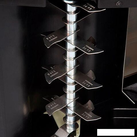 Скарификатор-аэратор Daewoo Power DSC 3840Li (без АКБ)