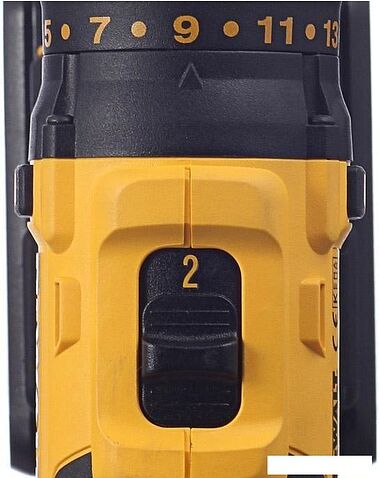 Ударная дрель-шуруповерт DeWalt DCD778S2T (с 2-мя АКБ 1.5 Ah)