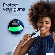 Электрическая зубная щетка Oral-B iO 3 iOG3.1A6.0 (черный) Электрическая зубная щетка Oral-B iO 3 iOG3.1A6.0 (черный)