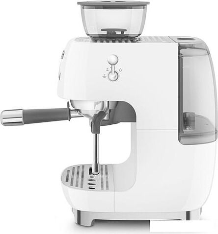 Рожковая помповая кофеварка Smeg EGF03WHEU