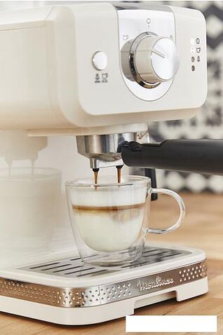 Рожковая помповая кофеварка Moulinex Soleil XP330A10