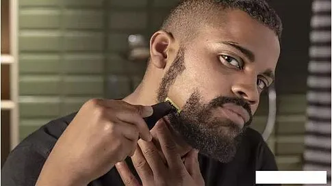 Триммер для бороды и усов Philips OneBlade Pro QP6530/15