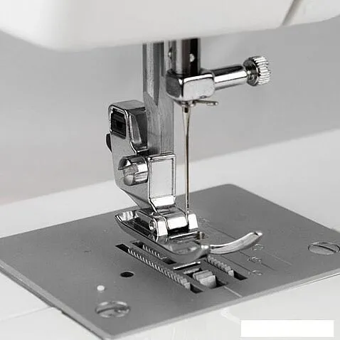 Электромеханическая швейная машина Jaguar June 12