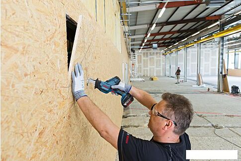 Сабельная пила Bosch GSA 18 V-LI C Professional