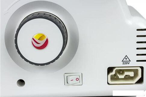 Оверлок Effektiv Triumphator 1800Х (фиолетовый)