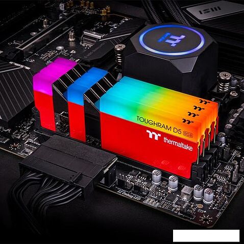 Оперативная память Thermaltake Toughram RGB D5 2x16ГБ DDR5 5600 МГц RG35D516GX2-5600C36A