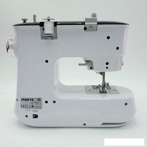 Электромеханическая швейная машина Janete 519