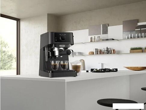 Рожковая помповая кофеварка DeLonghi Stilosa EC230.BK
