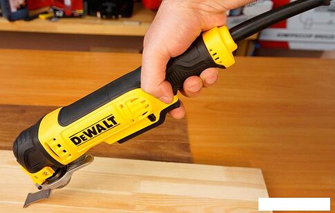 Мультифункциональная шлифмашина DeWalt DWE315