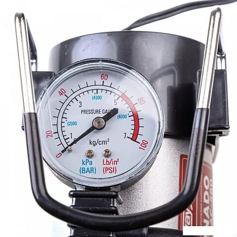 Автомобильный компрессор Skyway Торнадо АС-580 Стандарт