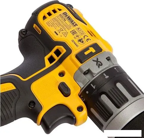 Ударная дрель-шуруповерт DeWalt DCD796E2T (с 2-мя АКБ, кейс)