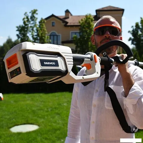 Триммер Daewoo Power DATR 2840Li (без АКБ)