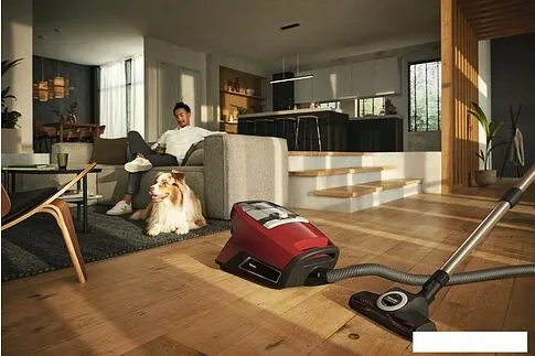 Пылесос Miele Blizzard CX1 Cat & Dog SKCF5 (красный)