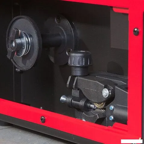 Сварочный инвертор Fubag IRMIG 140 Syn Flux 46465